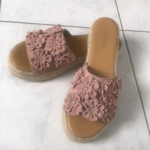 Carlos Santana espadrilles